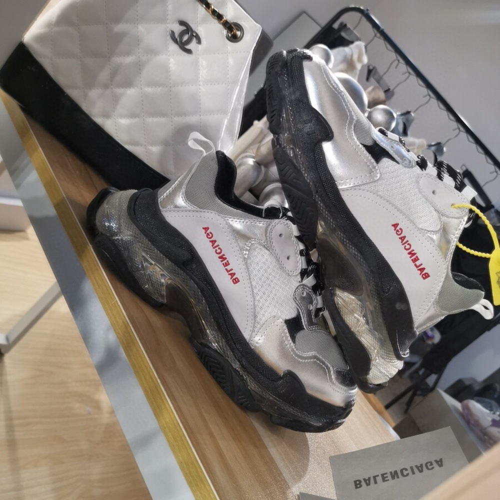 Women shoes